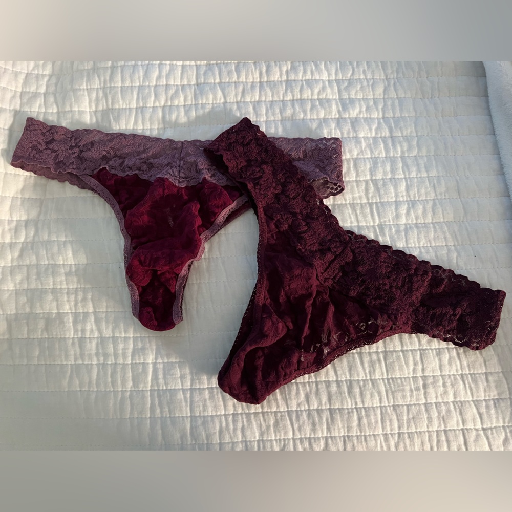 NWOT Hanky Panky Original Rise Lace Thongs set of 2